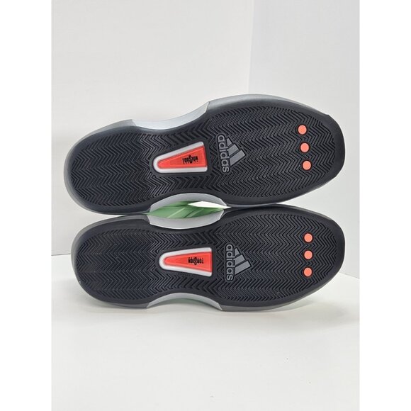 Athletic_Shoes